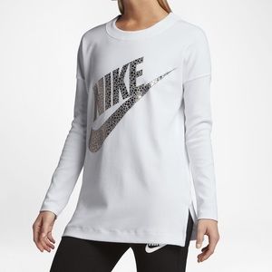 Nike Women’s Sportswear Long Sleeve Shirt (NWT)